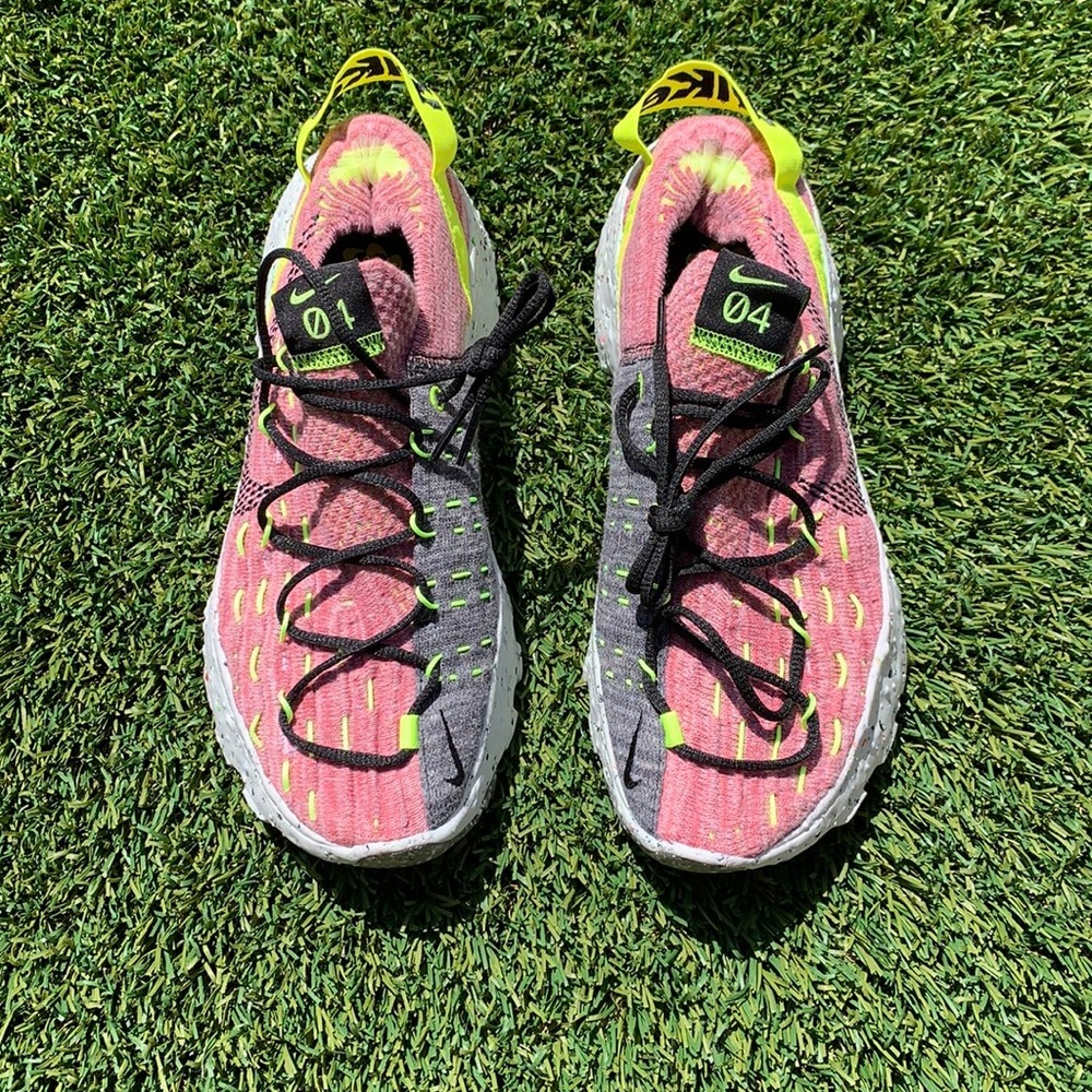 Nike Space Hippie ‘light attic pink’